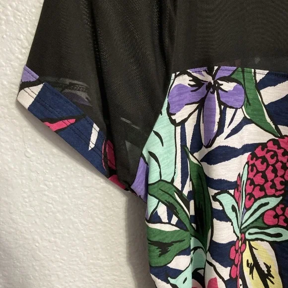 Sew in Love Black Mesh Upper Short Sleeve Floral Top w/Keyhole Neck - SZ XL - Picture 2 of 11